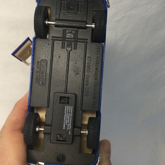 5" kinsmart VW 1962 Volkswagen Bus Die Cast 1:32 Pull Back Action Diecast - Picture 5 of 13